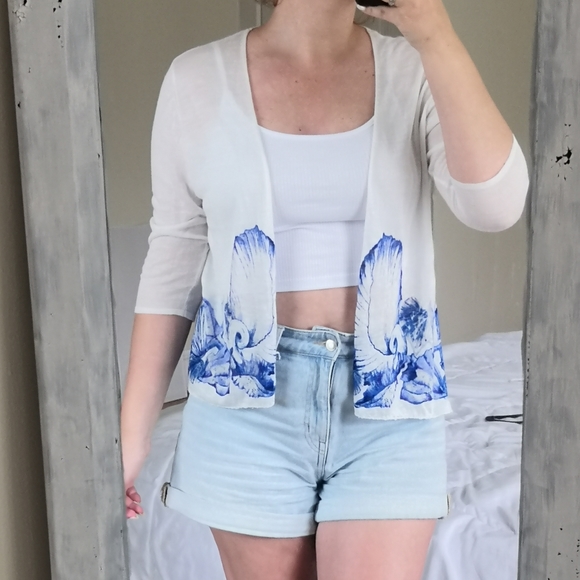 Chico's White Crochet Lightweight Front Cardigan Up size M - Picture 3 of 10